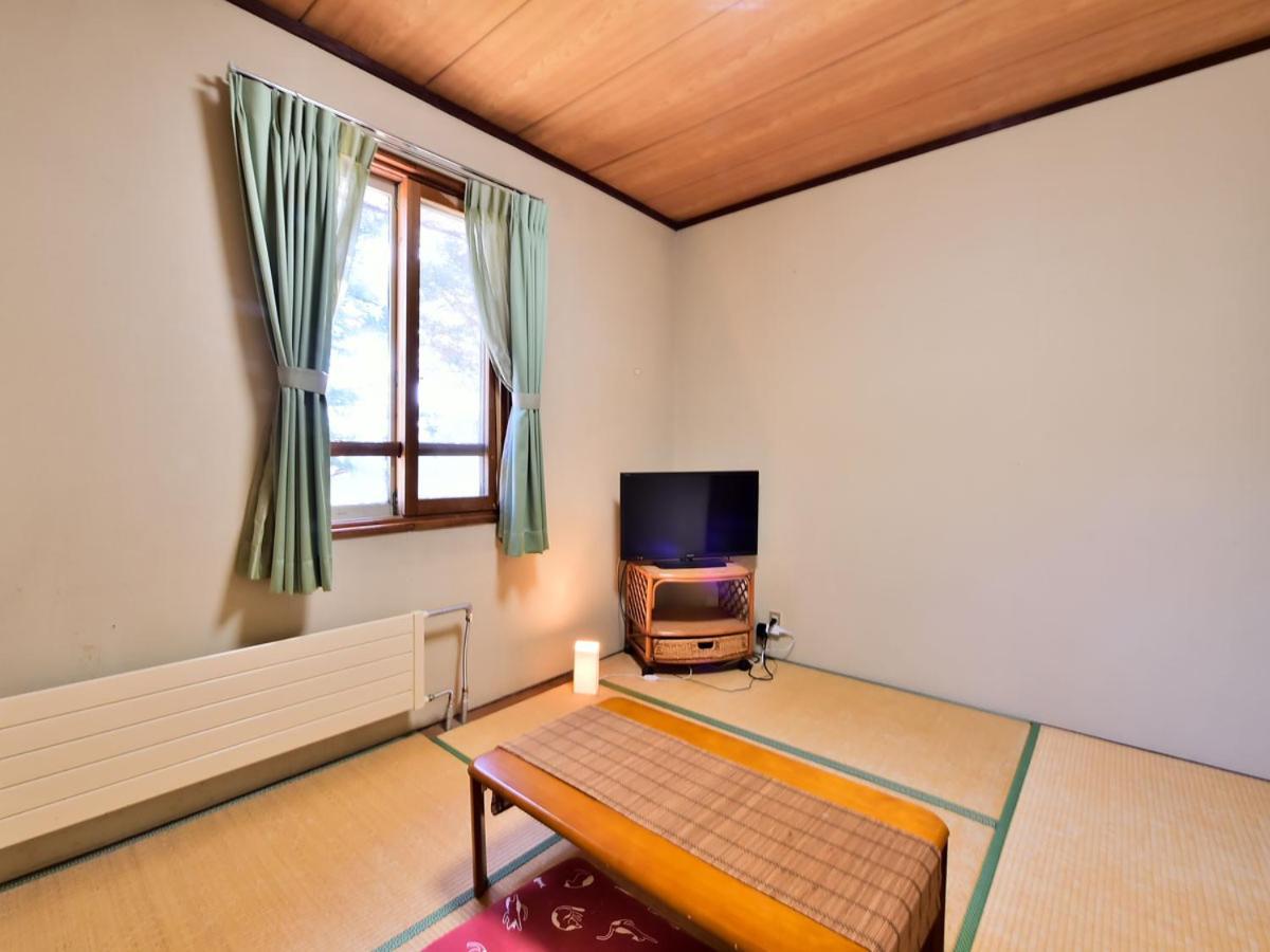 Kurumayama Kogen Guesthouse Urara Chino Extérieur photo